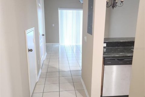 Copropriété à louer à Orlando, Floride: 2 chambres, 99.5 m2 № 1820596 - photo 11