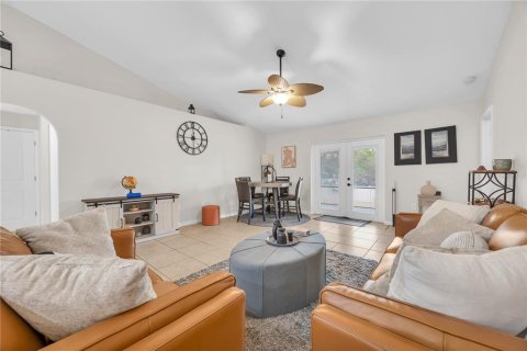 Villa ou maison à vendre à Deltona, Floride: 3 chambres, 127.09 m2 № 2095795 - photo 8
