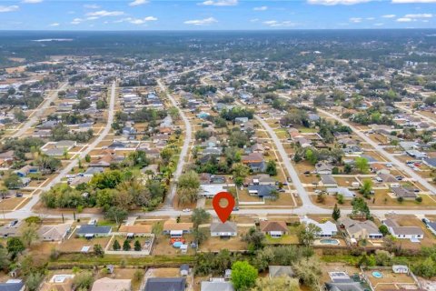 Villa ou maison à vendre à Deltona, Floride: 3 chambres, 127.09 m2 № 2095795 - photo 16