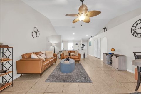 Villa ou maison à vendre à Deltona, Floride: 3 chambres, 127.09 m2 № 2095795 - photo 7