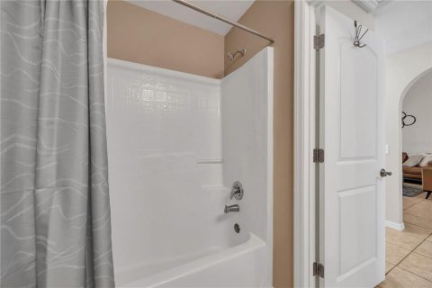 Villa ou maison à vendre à Deltona, Floride: 3 chambres, 127.09 m2 № 2095795 - photo 9