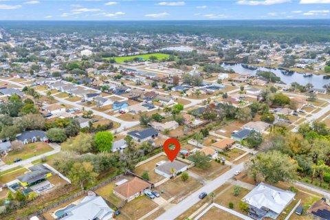 Villa ou maison à vendre à Deltona, Floride: 3 chambres, 127.09 m2 № 2095795 - photo 15