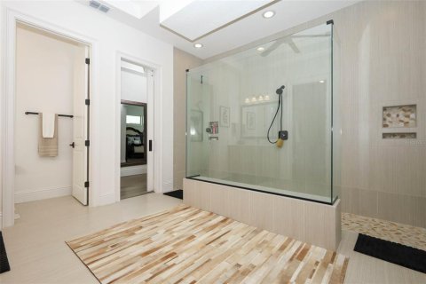 House in Winter Garden, Florida 5 bedrooms, 406.54 sq.m. № 2237543 - photo 26