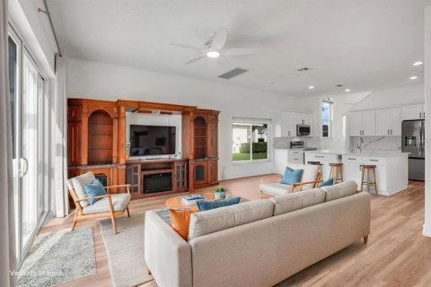 Купить виллу или дом в Клермон, Флорида 9 комнат, 304.53м2, № 2220419 - фото 22