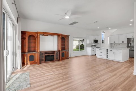 Купить виллу или дом в Клермон, Флорида 9 комнат, 304.53м2, № 2220419 - фото 21