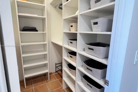 Снять в аренду кондоминиум в Авентура, Флорида 2 спальни, 140.1м2, № 1955662 - фото 23