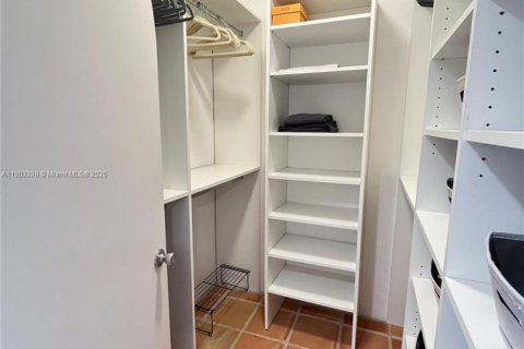 Снять в аренду кондоминиум в Авентура, Флорида 2 спальни, 140.1м2, № 1955662 - фото 22