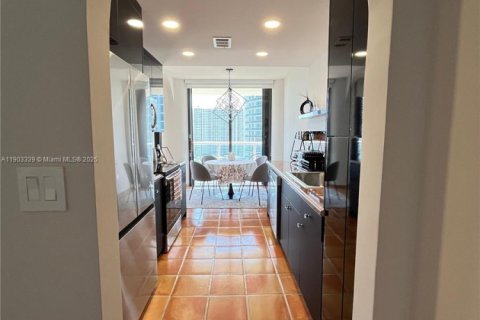 Снять в аренду кондоминиум в Авентура, Флорида 2 спальни, 140.1м2, № 1955662 - фото 13