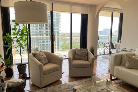 Снять в аренду кондоминиум в Авентура, Флорида 2 спальни, 140.1м2, № 1955662 - фото 15