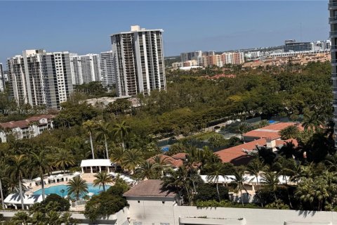 Снять в аренду кондоминиум в Авентура, Флорида 2 спальни, 140.1м2, № 1955662 - фото 5