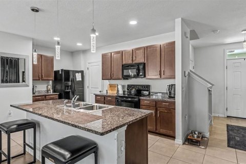 House in Valrico, Florida 4 bedrooms, 215.9 sq.m. № 2229156 - photo 6