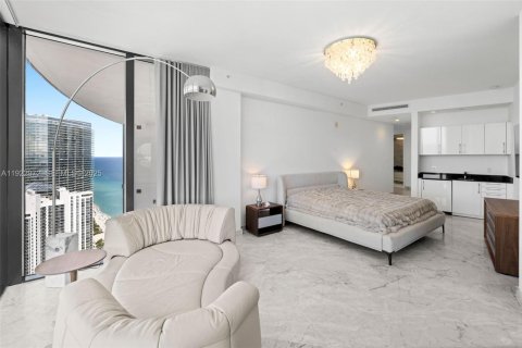 Copropriété à louer à Sunny Isles Beach, Floride: 4 chambres, 290.78 m2 № 1976758 - photo 17