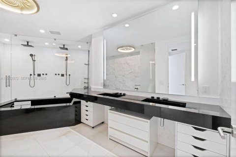 Copropriété à louer à Sunny Isles Beach, Floride: 4 chambres, 290.78 m2 № 1976758 - photo 21