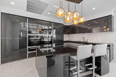 Copropriété à louer à Sunny Isles Beach, Floride: 4 chambres, 290.78 m2 № 1976758 - photo 11