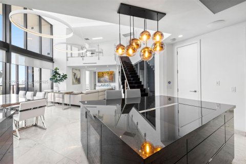 Copropriété à louer à Sunny Isles Beach, Floride: 4 chambres, 290.78 m2 № 1976758 - photo 10