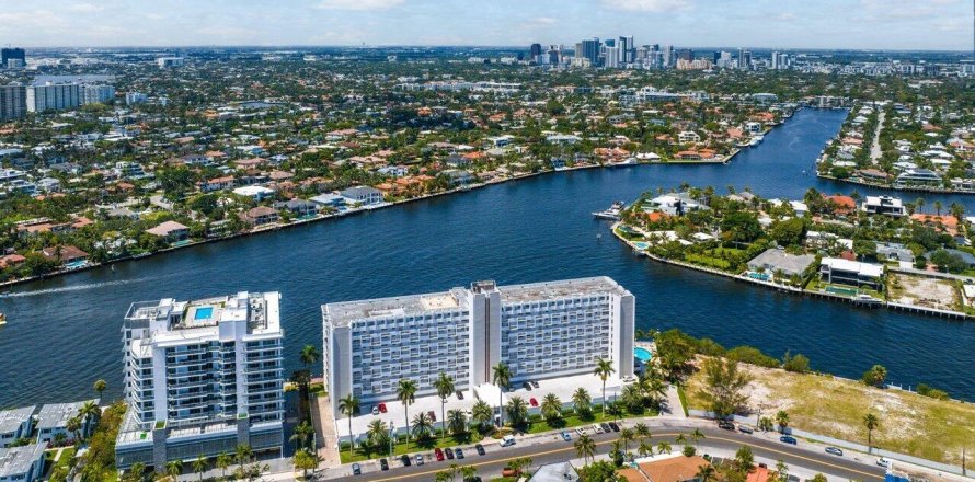 Condo in Fort Lauderdale, Florida, 2 bedrooms  № 1161694