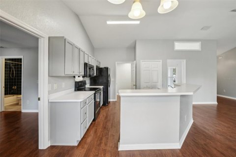 House in Ocklawaha, Florida 3 bedrooms, 128.48 sq.m. № 1733776 - photo 9