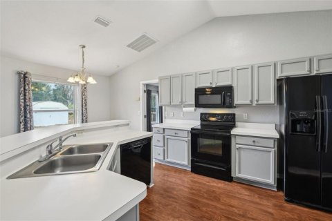 House in Ocklawaha, Florida 3 bedrooms, 128.48 sq.m. № 1733776 - photo 8