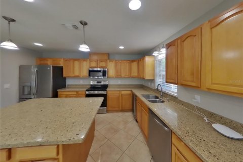 Villa ou maison à louer à Spring Hill, Floride: 4 chambres, 194.72 m2 № 1911899 - photo 5