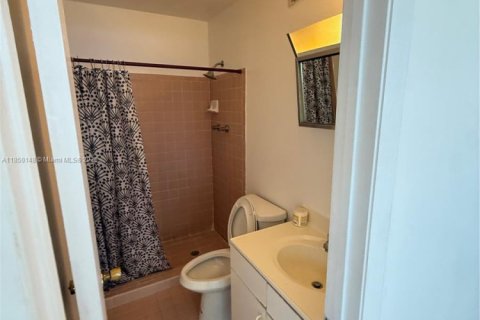 Купить кондоминиум в Майами, Флорида 2 спальни, 78.04м2, № 1927267 - фото 18