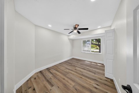 Casa en venta en Port St. Lucie, Florida, 3 dormitorios, 161.84 m2 № 2248491 - foto 23