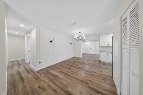 Casa en venta en Port St. Lucie, Florida, 3 dormitorios, 161.84 m2 № 2248491 - foto 7