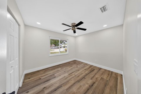 Casa en venta en Port St. Lucie, Florida, 3 dormitorios, 161.84 m2 № 2248491 - foto 29