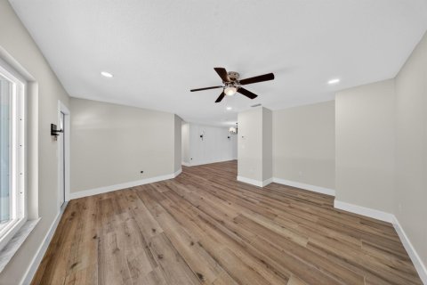 Casa en venta en Port St. Lucie, Florida, 3 dormitorios, 161.84 m2 № 2248491 - foto 5