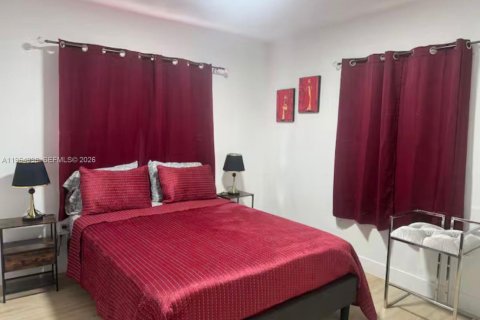 Купить виллу или дом в Майами-Спрингс, Флорида 2 спальни, 147.99м2, № 2027502 - фото 12