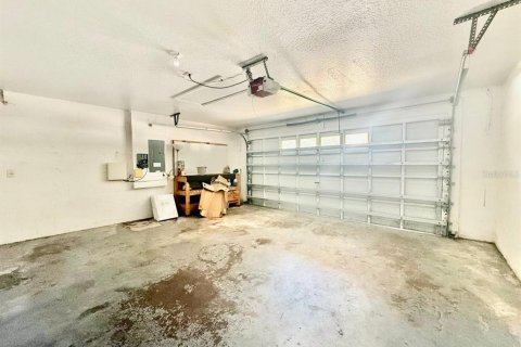 House in Ruskin, Florida 3 bedrooms, 115.01 sq.m. № 2111947 - photo 19