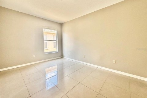 House in Ruskin, Florida 3 bedrooms, 115.01 sq.m. № 2111947 - photo 13