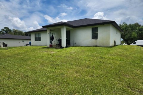 Villa ou maison à louer à Lehigh Acres, Floride: 3 chambres, 151.43 m2 № 2156477 - photo 13