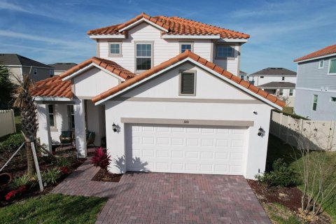 House in Davenport, Florida 4 bedrooms, 247.21 sq.m. № 2150989