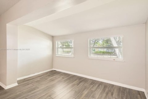 House in Cooper City, Florida 4 bedrooms № 1781622 - photo 25