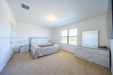 House in Homestead, Florida 4 bedrooms, 193.7 sq.m. № 1743901 - photo 30
