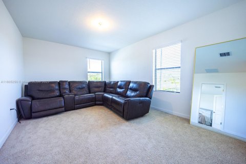 House in Homestead, Florida 4 bedrooms, 193.7 sq.m. № 1743901 - photo 29
