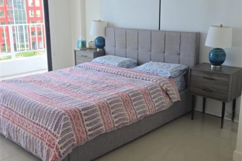 Снять в аренду кондоминиум в Майами, Флорида 2 спальни, 84.91м2, № 1932345 - фото 11
