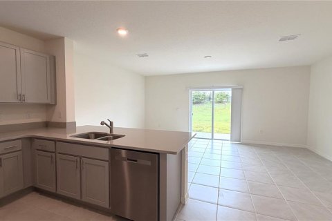 Touwnhouse à louer à Davenport, Floride: 3 chambres, 135.92 m2 № 2380867 - photo 3