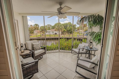 Condo in Stuart, Florida, 2 bedrooms № 2247062 - photo 5