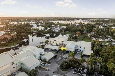 Condo in Stuart, Florida, 2 bedrooms № 2247062 - photo 24