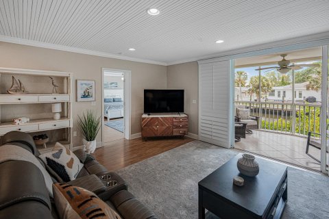 Condo in Stuart, Florida, 2 bedrooms № 2247062 - photo 8