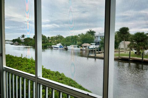Condo in Stuart, Florida, 2 bedrooms № 2247062 - photo 4