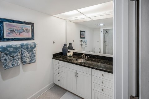 Condo in Stuart, Florida, 2 bedrooms № 2247062 - photo 22