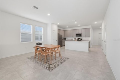 House in Apopka, Florida 3 bedrooms, 196.95 sq.m. № 1904961 - photo 17