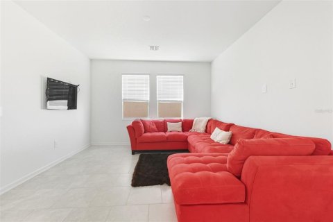 House in Apopka, Florida 3 bedrooms, 196.95 sq.m. № 1904961 - photo 18