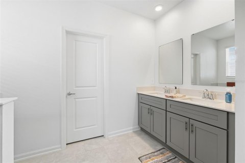House in Apopka, Florida 3 bedrooms, 196.95 sq.m. № 1904961 - photo 29