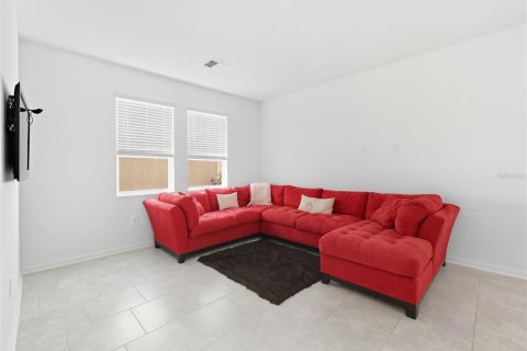 House in Apopka, Florida 3 bedrooms, 196.95 sq.m. № 1904961 - photo 20