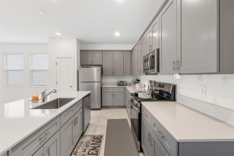 House in Apopka, Florida 3 bedrooms, 196.95 sq.m. № 1904961 - photo 9
