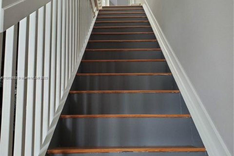 Снять в аренду таунхаус в Дорал, Флорида 3 спальни, 135.64м2, № 1955591 - фото 13