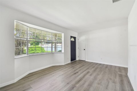 Casa en venta en Saint Petersburg, Florida, 3 dormitorios, 107.77 m2 № 1843477 - foto 6
